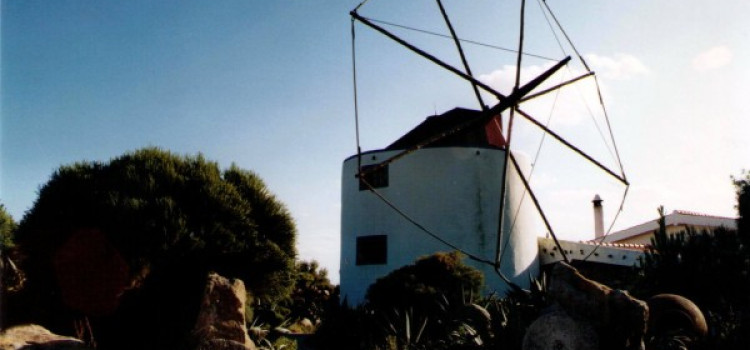 The Windmill, Bar O Moinho, Sintra – Cabo da Roca The Windmill, Bar O Moinho, Sintra – Cabo da Roca